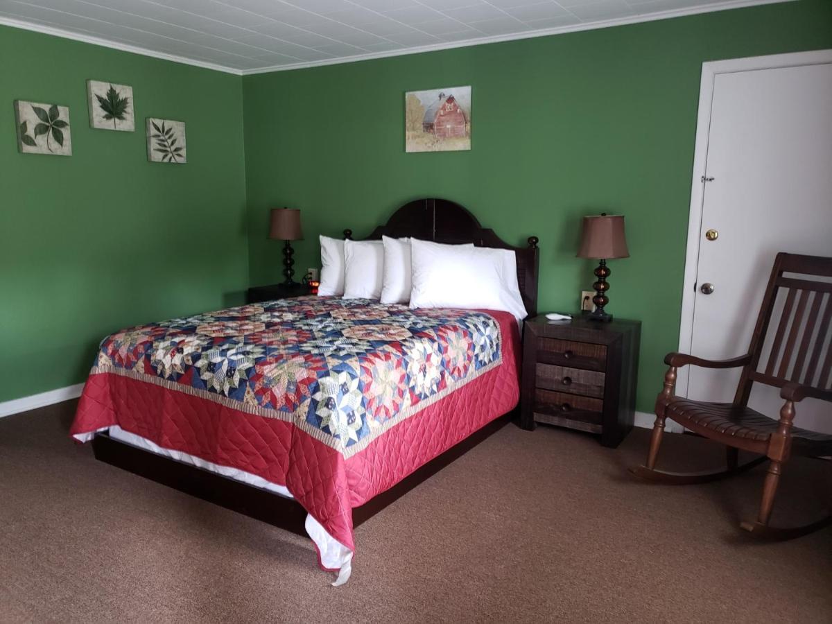 Blue Ridge Motel Schroon Lake Exterior foto